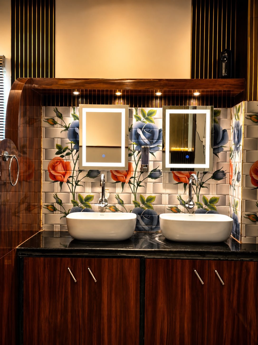 🚿 Modern Vanity & Washroom